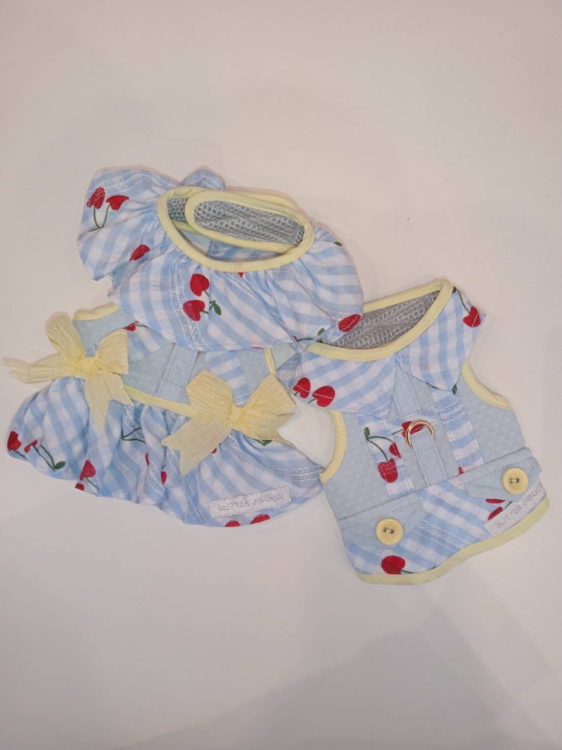 Glitter Pooch Harness ชุดรัดอก สายจูง เสื้อผ้า สุนัข, หมา, แมว, สัตว์เลี้ยง พร้อม สายจูง รุ่น Cherry Icy Girl