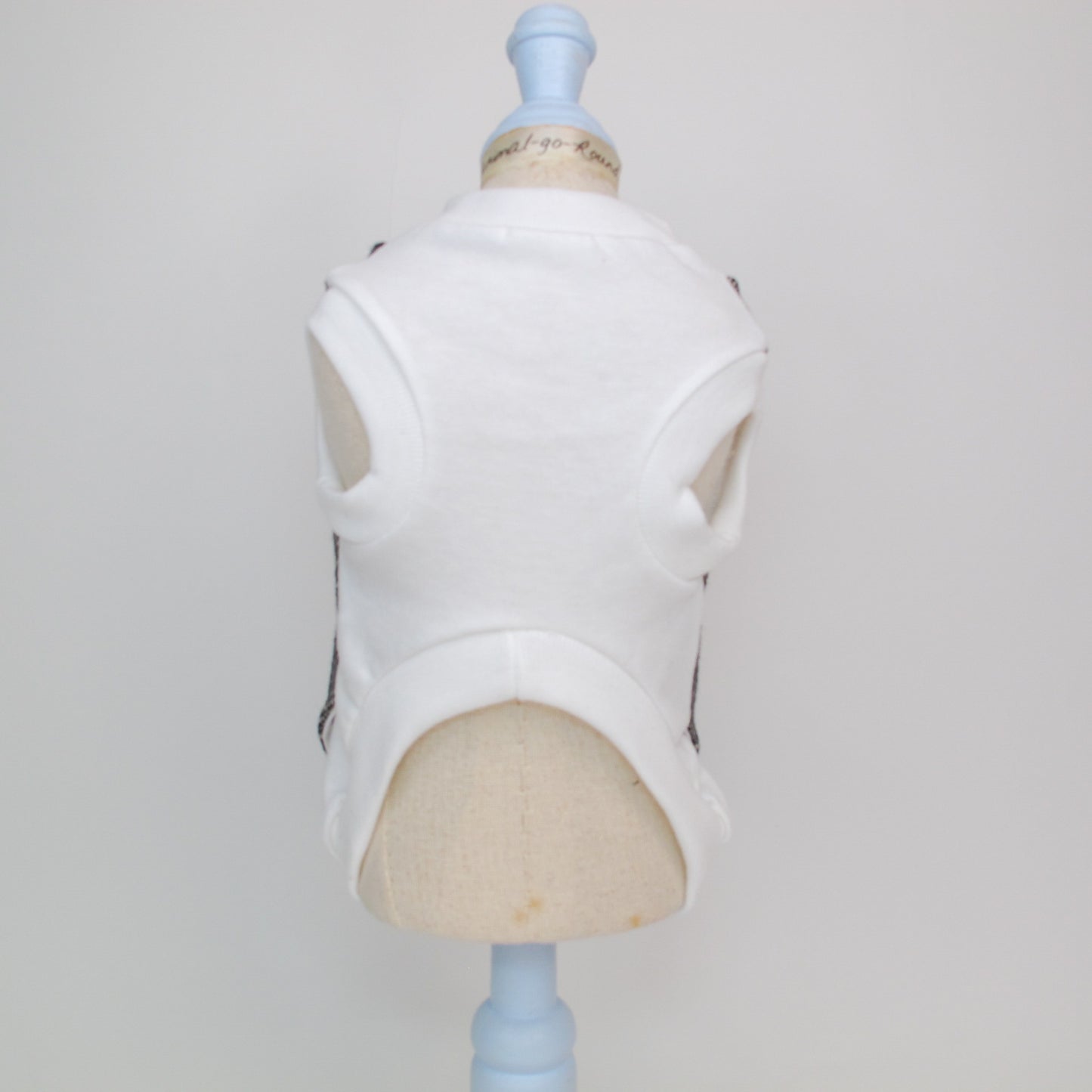 Animal-Go-Round เสื้อผ้าเครื่องแต่งกาย สัตว์เลี้ยง, หมา, แมว, สุนัข รุ่น Rosewood Royals - Gentle