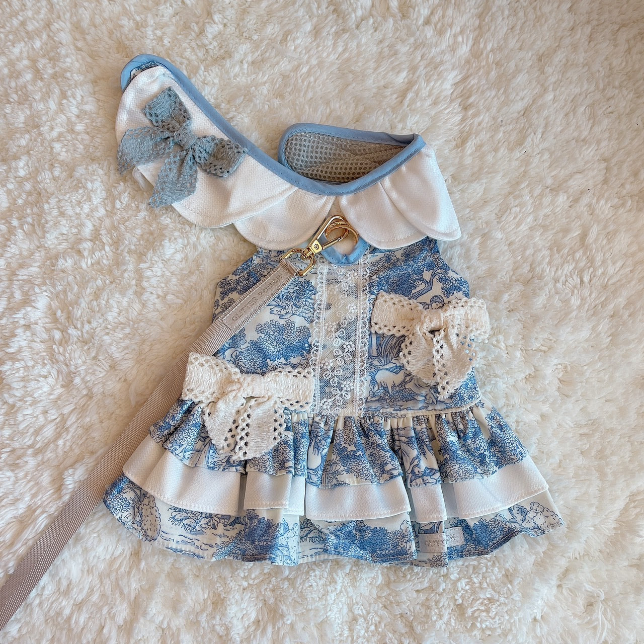 Glitter Pooch Harness ชุดรัดอก สายจูง เสื้อผ้า สุนัข, หมา, แมว, สัตว์เลี้ยง พร้อม สายจูง รุ่น Maiden Romance