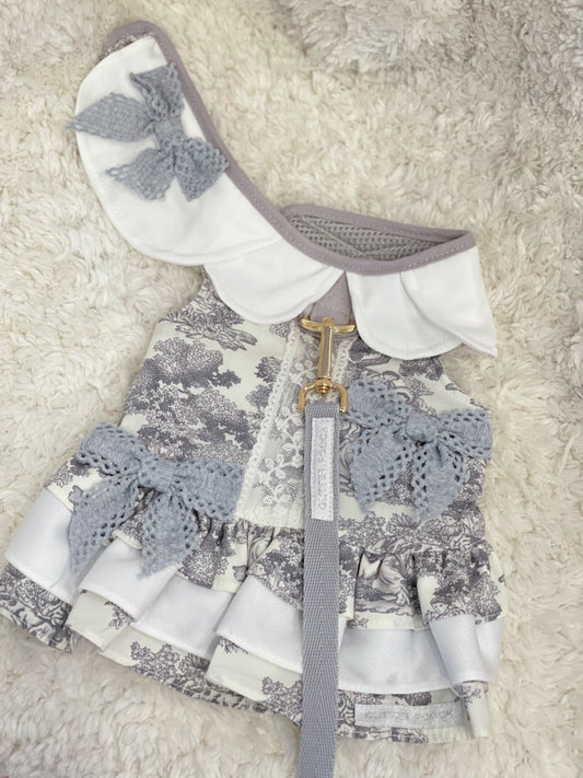 Glitter Pooch Harness ชุดรัดอก สายจูง เสื้อผ้า สุนัข, หมา, แมว, สัตว์เลี้ยง พร้อม สายจูง รุ่น New Maiden Romance Dress