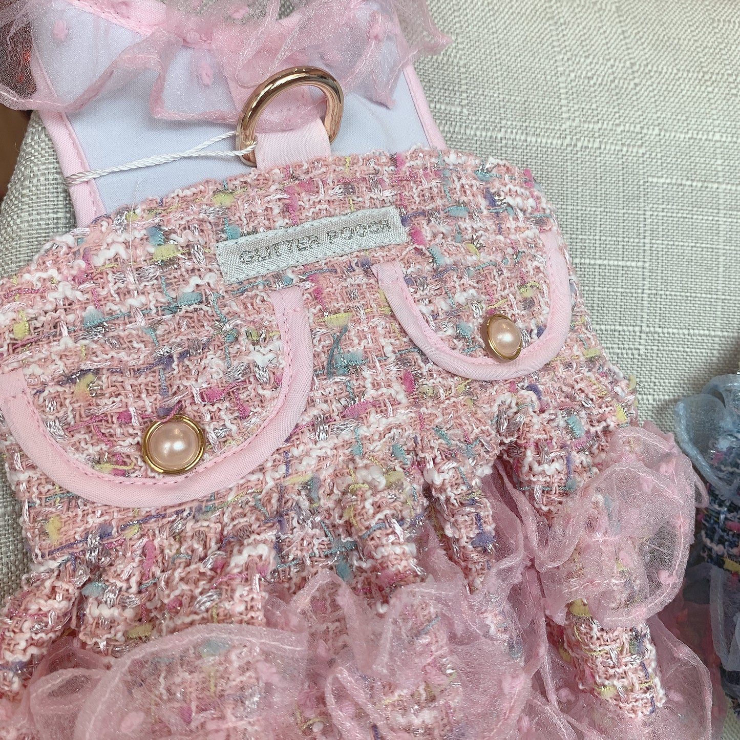 Glitter Pooch Harness ชุดรัดอก สายจูง เสื้อผ้า สุนัข, หมา, แมว, สัตว์เลี้ยง พร้อม สายจูง รุ่น Sassy Emily Pink