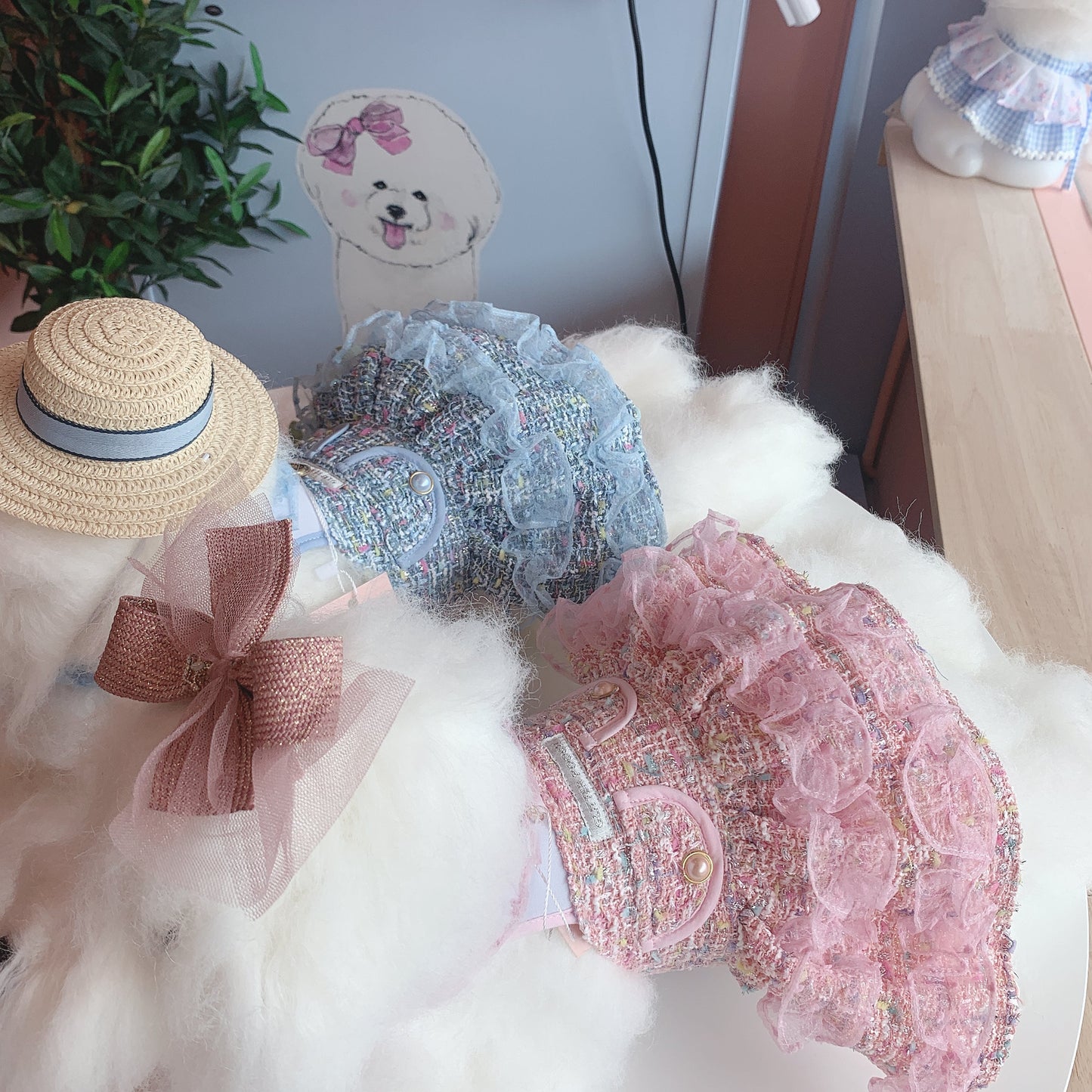 Glitter Pooch Harness ชุดรัดอก สายจูง เสื้อผ้า สุนัข, หมา, แมว, สัตว์เลี้ยง พร้อม สายจูง รุ่น Sassy Emily Pink