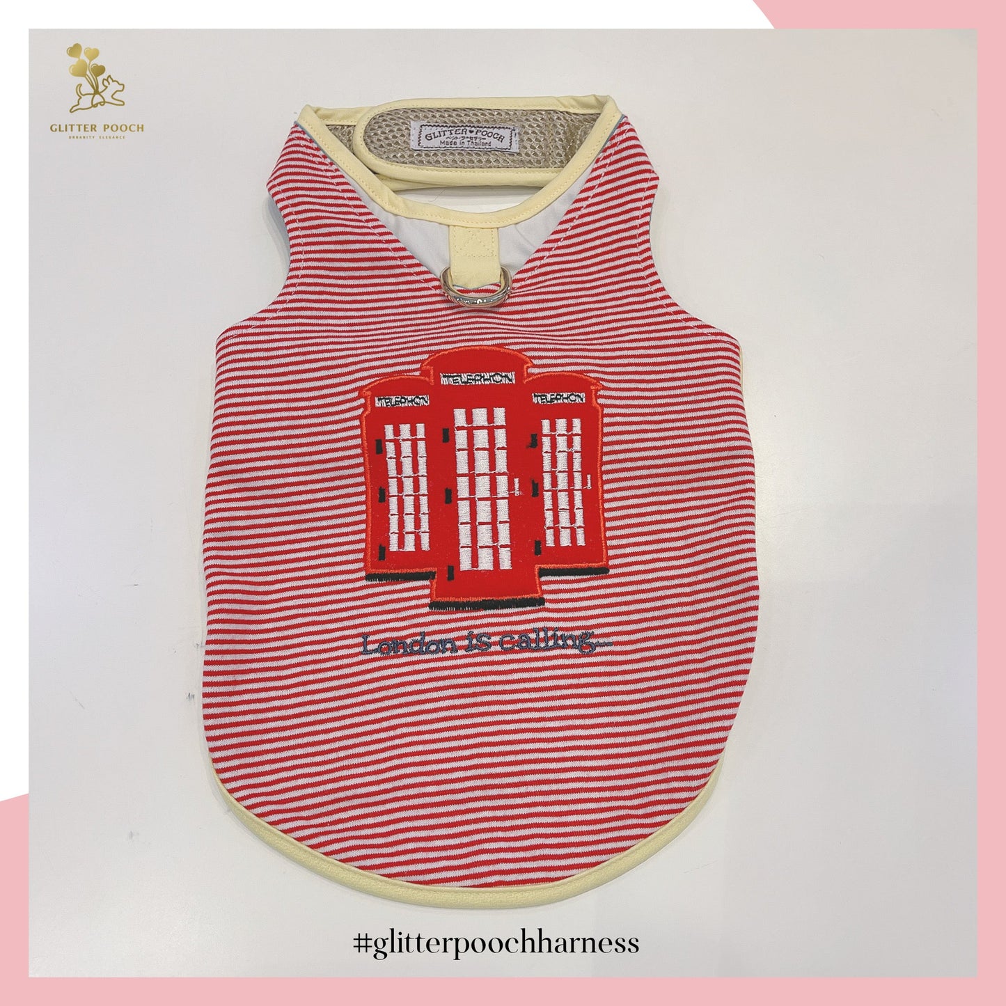 Glitter Pooch ชุดรัดอก สายจูง เสื้อผ้า สุนัข, หมา, แมว, สัตว์เลี้ยง พร้อม สายจูง รุ่น London Icon Phone Booth