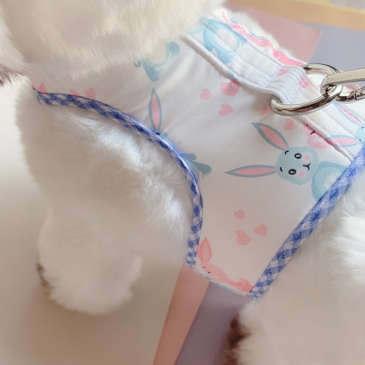 Waggles Lover Rabitto White เสื้อผ้า ชุดรัดอก สายจูง สุนัข, หมา, แมว, สัตว์เลี้ยง ขนาดเล็ก - ขนาดกลาง พร้อม สายจูง