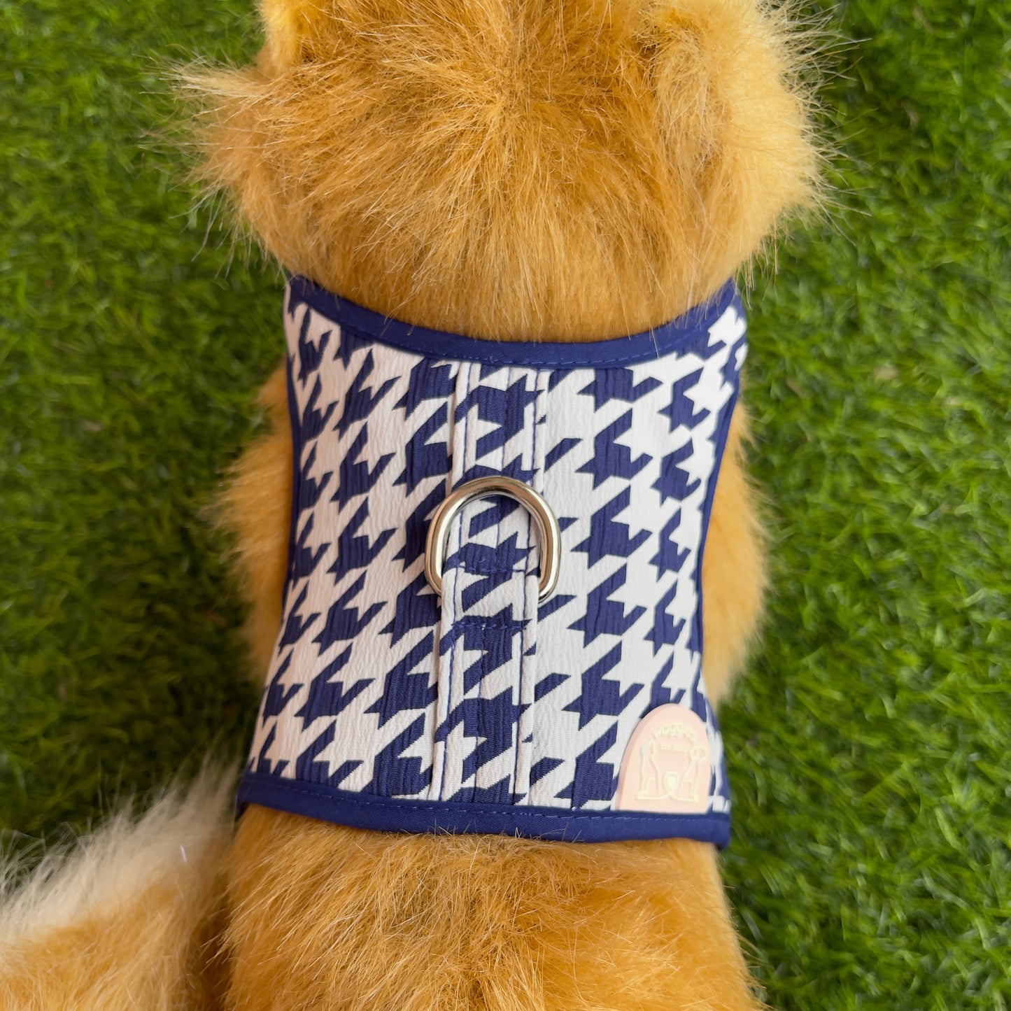 Waggles Houndstooth Navy เสื้อผ้า ชุดรัดอก สายจูง สุนัข, หมา, แมว, สัตว์เลี้ยง ขนาดเล็ก - ขนาดกลาง พร้อม สายจูง