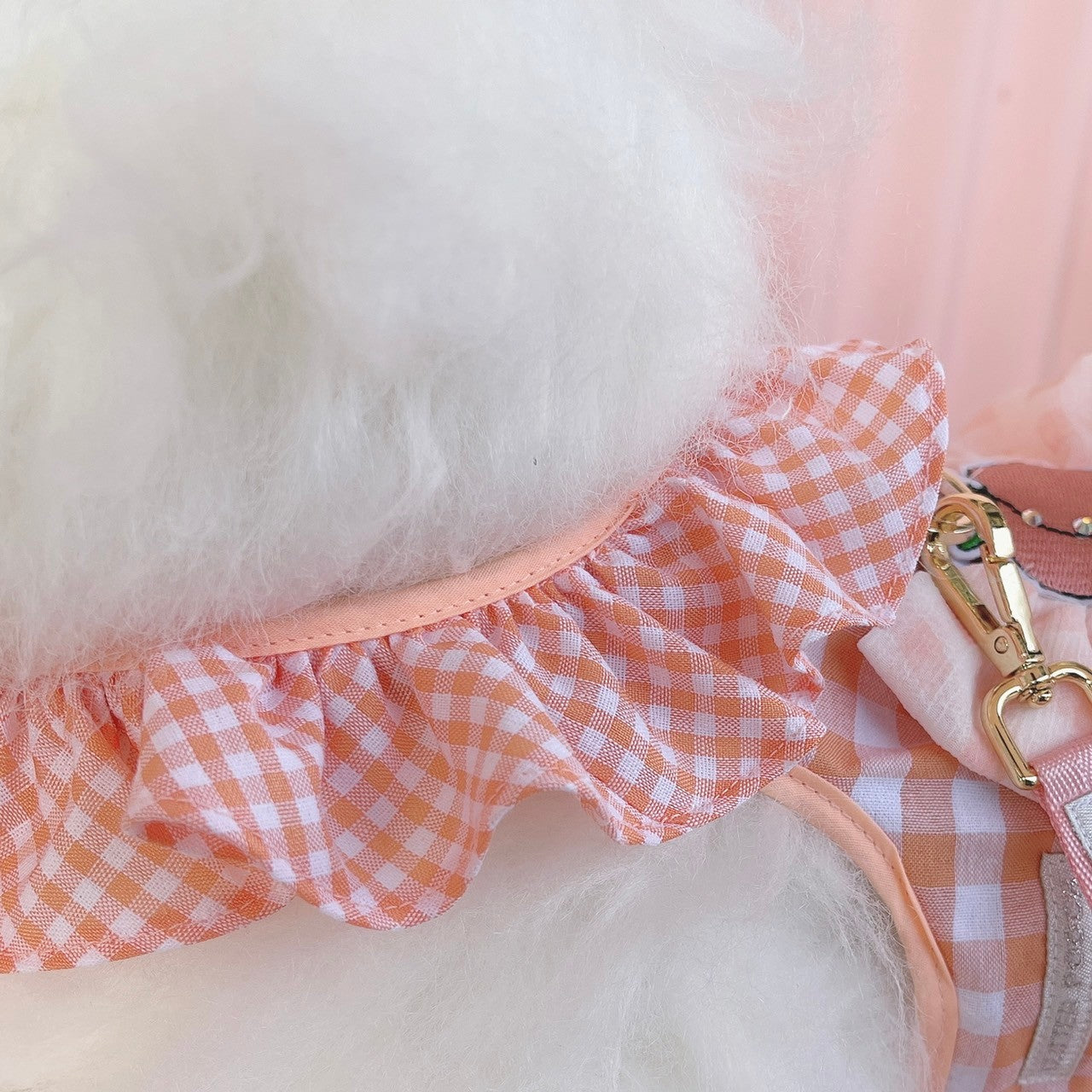 Glitter Pooch ชุดรัดอก สายจูง เสื้อผ้า สุนัข, หมา, แมว, สัตว์เลี้ยง พร้อม สายจูง รุ่น Peach Scotty